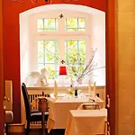 Otel Rottele's Restaurant & Residenz 4*