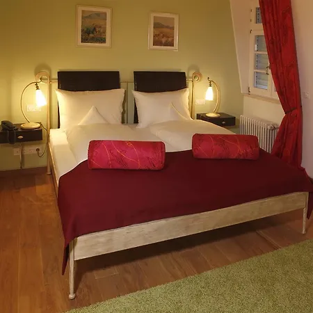 Rottele's Restaurant & Residenz Otel 4*